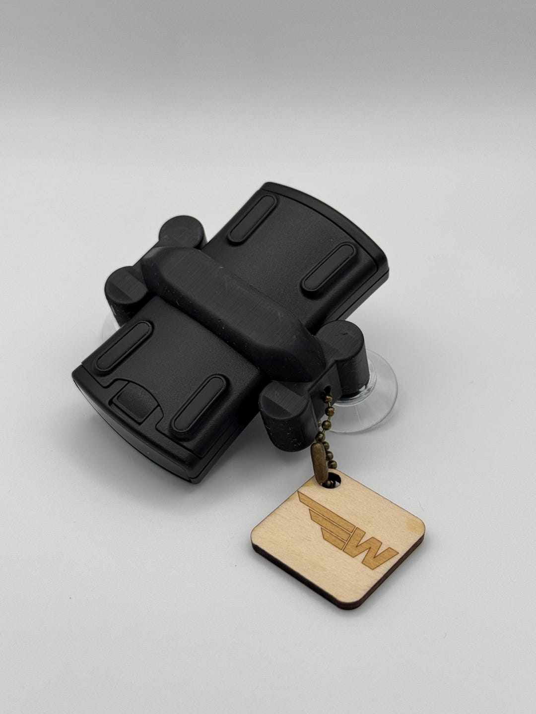 Garmin GLO 2 GPS Mount With Suction Cups & Tile Tracker