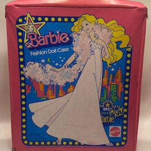 Vintage Mattell Barbie Doll Fashion Carrying Case Superstar 1977 Excellent vintage condition.