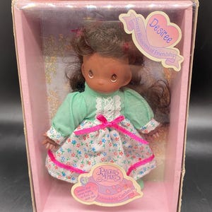 Muñeca Desiree de Precious Moments Friendship Garden, afroamericana, 1998, NUEVA, SELLADA
