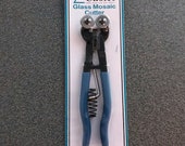 Choice Mosaic 2 Wheel Cutter for GLASS, CHINA Tile. Ideal for cutting Mosaic Pieces into various shapes.