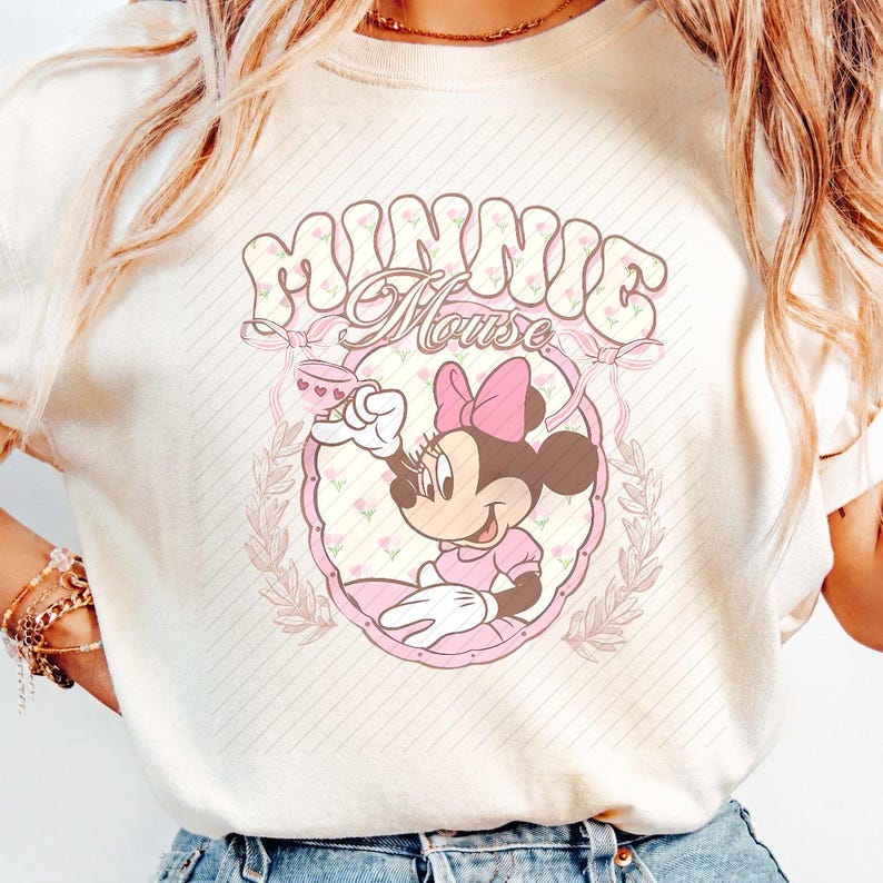 Retro Minnie Mouse png, instant download, bloemenroze coquette, sublimatie gezinsvakantieshirt afbeelding 2
