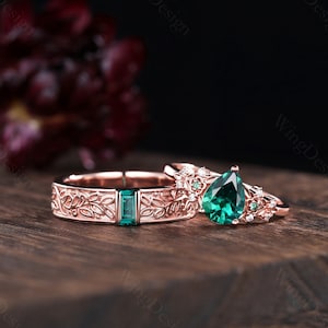 Antique Floral Emerald Couples Ring Set Rose Gold Vintage Baguette Alexandrite Mens Wedding Band Unique His and Hers Promise Ring Set
