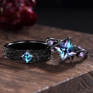 Vintage taille princesse Alexandrite couple bagues en or noir His & Her alliance assortie croissant de lune alexandrite bague de mariée bague améthyste