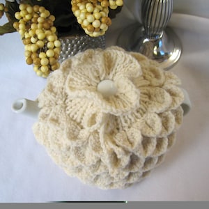 Teapot Cozy Tea pot cozy, tea accessories wool cozy Crocodile stitch - winter white