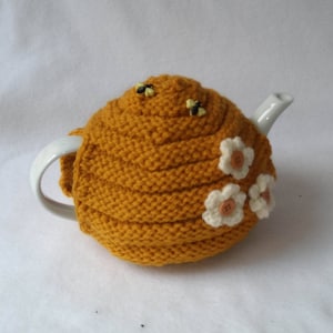 Bee Hive Teapot Cozy tea cosy, tea accessories wool cosy - beehive cosy medium in wool