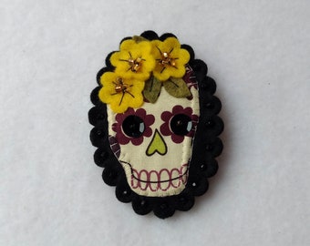 Day of the Dead, Dia De Los Muertos Felt Brooch Pin  purple flower eyes