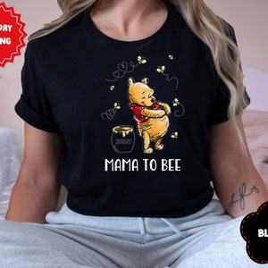 Camisa de mamá a abeja, camisa de papá a abeja, camisa de revelación de embarazo, camisa de mamá de Disney Pooh, camisa a juego familiar, camiseta divertida de mamá, regalo de nueva mamá