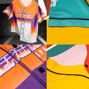 以下が含まれることがあります： オレンジ、紫、白の野球ジャージ。テキストは「23 ACHIEVIZE SPORT」。ジャージはボタンダウンフロントと半袖。デザインには色のグラデーションと幾何学模様が含まれています。