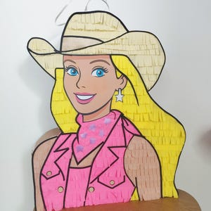 Piñata poupée – Personnalisée & Garnie | Décoration Anniversaire Enfant, Fête Thème Grily, Cadeau Original