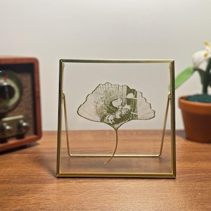 Benutzerdefinierte Ginkgoblattschnitzerei, personalisiertes Fotogeschenk, Natur-Schreibtischdekor, einzigartiges Liebessymbol, lasergraviertes kanadisches Ginkgoandenken