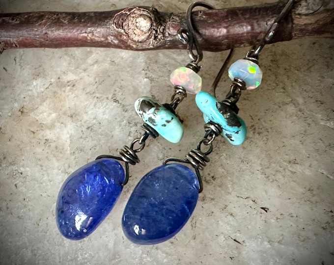 Lavender Blue Earrings