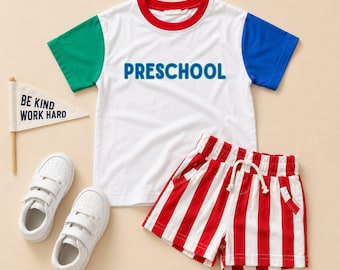 Retro-Farbblock-T-Shirt-Strampler oder Oversize-T-Shirt für den Schulanfang – Klassenstufe