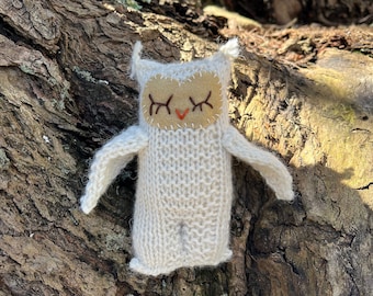 Handknit Wool Owl Stuffed Animal: Eco-Friendly Plush Toy