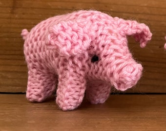 Handknit Wool Pig Plushie: Farm Animal Stuffed Toy