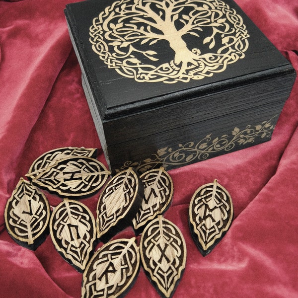 Viking Elder Knotwork Futhark Runes, Pocket Rune Set, Blatt nordisches yggdrasil festes ESCHE HOLZ, jule heidnische Hexe Feiertagsgeschenkideen, USA Verkäufer