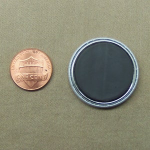 Botón de código binario NO BINARIO de 1,25", bandera del orgullo, juego de palabras informático, geek, género, chaqueta, pinback o imán para nevera, no binario imagen 6