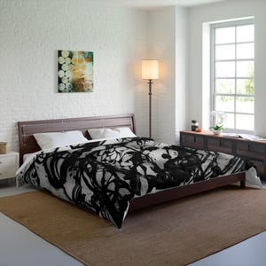 Abstract Black & White Comforter | Modern Bedroom Decor, Cozy Bedspread, Stylish Home Textile, Unique Gift, Art-Inspired Bedding