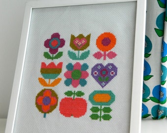 Original Retro Cross Stitch Pattern by alice apple - Floral Rainbow Mix PDF