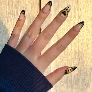 Boston Bruins Inspired Press-On Nails Hand Painted Gel