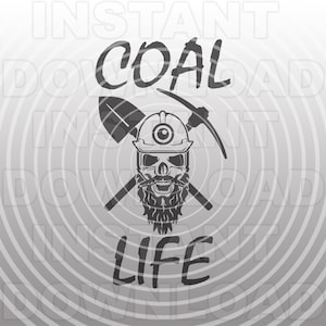 Op de afbeelding: Zwart-witte illustratie van een schedel met een mijnwerkershelm met een houweel en een schop gekruist erachter. De schedel heeft een baard en de tekst "COAL LIFE" staat boven de schedel.