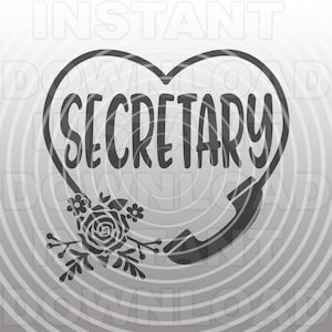 Könnte beinhalten: Schwarzweißes Grafikdesign eines Herzens mit dem Wort "SECRETARY" darin. Ein stilisiertes Telefonhörer befindet sich auf der rechten Seite des Herzens und ein florales Design auf der linken Seite.