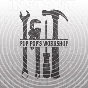 Puede incluir: Silueta en blanco y negro de una llave inglesa, alicates, destornillador y martillo. Las herramientas están dispuestas verticalmente con una pancarta que dice "Pop Pop's Workshop".