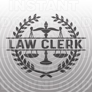 Könnte beinhalten: Schwarz-weiß-Illustration einer Justizwage mit einem Lorbeerkranz darum. Der Text "LAW CLERK" wird auf einem Banner unter der Waage angezeigt.
