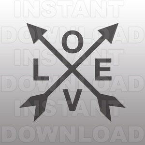 Puede incluir: Un diseño gráfico en blanco y negro con la palabra "LOVE" en el centro. La palabra está formada por cuatro flechas que apuntan en diferentes direcciones. La palabra "INSTANT DOWNLOAD" se repite alrededor del diseño.