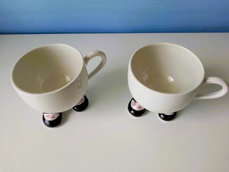 Deux jolies tasses à café/thé de la Marque CARLTON WARE Luster Pottery, avec petits pieds de marche image 4