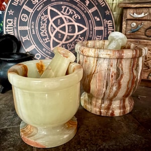 Green Onyx Mortar and Pestle, Natural Hand-Carved Stone Grinder for Herbs, Witchcraft Ritual Tool, Witchy Decor, Kitchen Decor, Spellwork