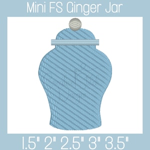 Op de afbeelding: Een lichtblauwe mini-gemberpot met een gestructureerd diagonaal patroon. De pot heeft een kleine, ronde, beige knop bovenop en een horizontale band rond de hals. De tekst "Mini FS Ginger Jar" staat bovenaan. Maten van 3,8 cm tot 8,9 cm.