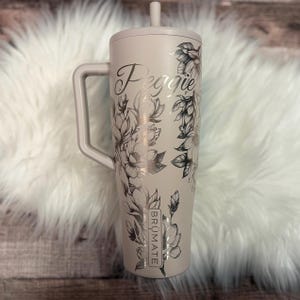 Gobelet de l'époque du brumate gravé au laser Magnolia gravé sur les dunes Gobelet de qualité personnalisé de l'époque du brumate, cadeau personnalisé 40 oz