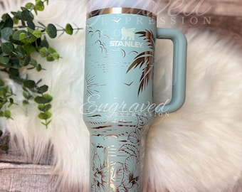 Gobelet Stanley gravé au laser : écume de mer et motif floral