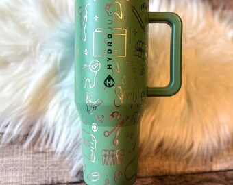 Gobelet dentaire gravé sauge HydroJug Traveler 40 oz, gobelet dentiste personnalisé, cadeau hygiéniste dentaire, cadeau amoureux des dents
