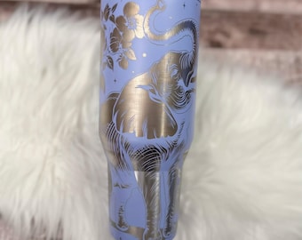 Gobelet éléphant gravé pervenche HydroJug Traveler 40 oz, tasse éléphant floral, cadeau pour amoureux des éléphants, cadeau pour amoureux des animaux pour elle
