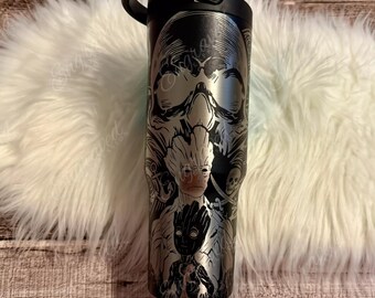 Bouteille de sport HydroJug gravée pirate noire, gourde pirate personnalisée, conception de bateau tête de mort, cadeau pour lui, tasse aventure