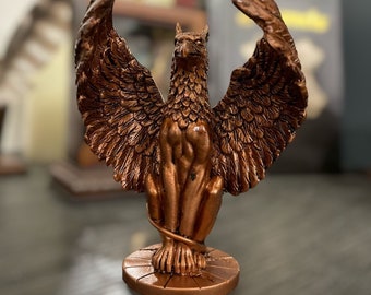 Handcrafted Resin Griffin Figurine, Desk Accessories, Bedroom Decor, Ornamental Piece