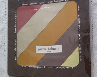 New Old Stock Vintage PIERRE BALMAIN Pañuelo de seda cuadrado de 26 pulgadas