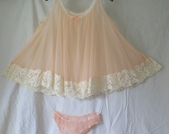 Vintage Sheer Nylon Chiffon Lacy Babydoll Nightgown con bragas a juego B50