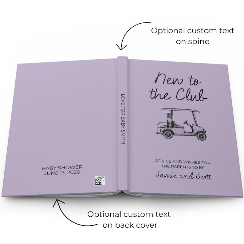 Op de afbeelding: Een lavendelkleurig baby shower adviesboek met de tekst "New to the Club" en een golfkar-illustratie. De rug leest "Love for Baby Smith". De omslag bevat de datum 13 juni 2026 en de namen Jamie en Scott.
