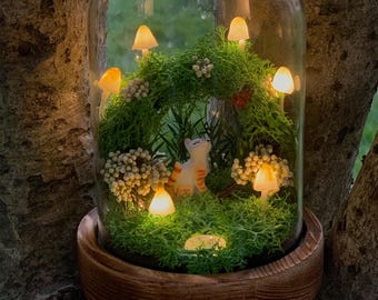 Mushroom Wreath Lamp, Cute Cat & Mushroom Night Light, Fairy Garden Lamp with ladybug, Crystal, Handmade Mushroom Decor Birthday Gift Lamp