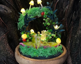 Cute Pea Frog & Mushroom Night Light, Mushroom Wreath Lamp with Crystal, Ladybug, Enchanted Forest Mushroom Lamp Anniversary Birthday Gift