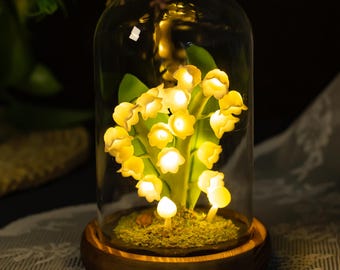 Lampada fatta a mano con mughetto, luce notturna a forma di fungo, lampada con fiori di giglio delle fate, lampada decorativa a forma di fungo, luce con fiore di nascita, lampada con regali unici