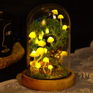 Yellow-green Mushroom Wreath Lamp, Fairy Forest Mushroom Night Light with Butterfly, Cozy Lamp, Handmade Woodland Decor, Mushroom Lover Gift