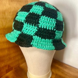 Crochet Bucket Hat Checkered