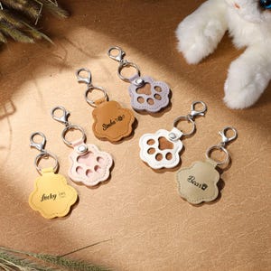 Personalized Pet Hair Keepsake Key Ring-Leather Pet Fur Keychain-Dog Cat Hair Storage Keyring-Pet Sympathy Gift,Pet Loss Gift Keychain