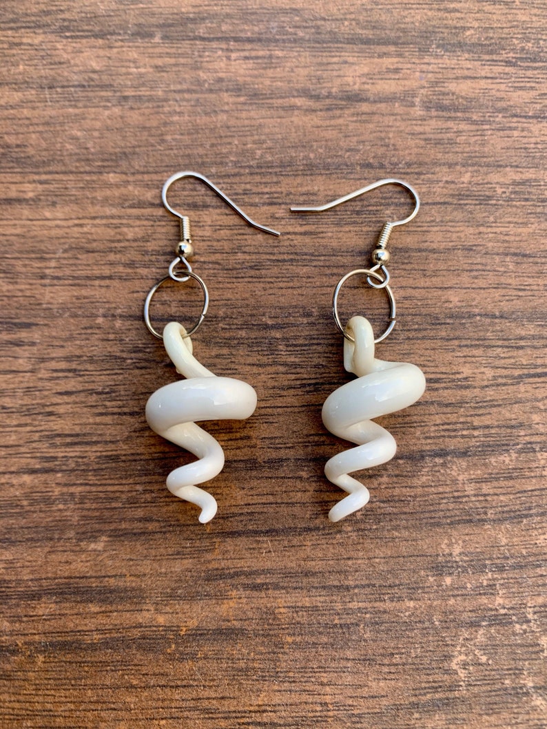porcelain squiggle earrings in white