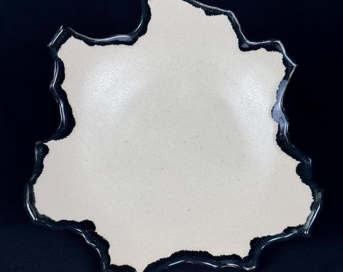 medium porcelain plate in white and black
