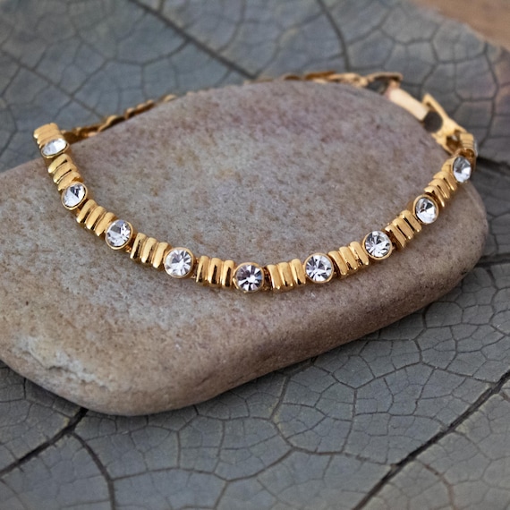 Vintage Gold Tone Metal Alternate Rhinestones Tennis Bracelet: Pre Owned Jewelry Piece