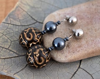 Vintage Drop Down Dangle Earrings with Carved Beads: Pre Owned Jewelry Set
